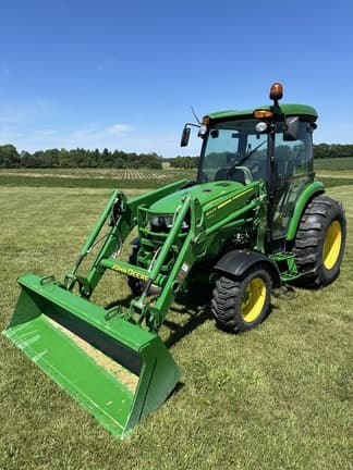 Main image John Deere 4066R