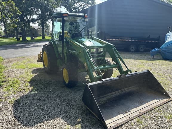 Image of John Deere 4066R equipment image 2