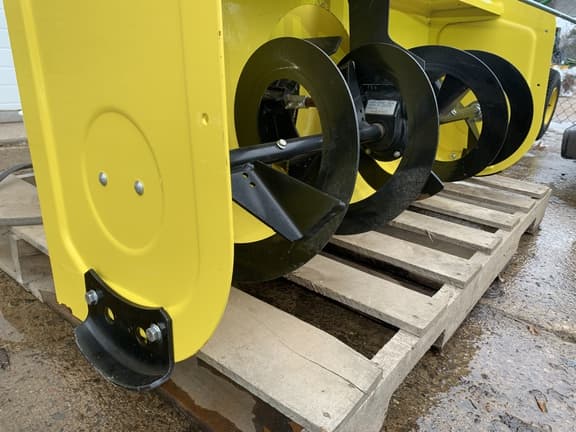 Image of John Deere 44" Snowblower equipment image 4