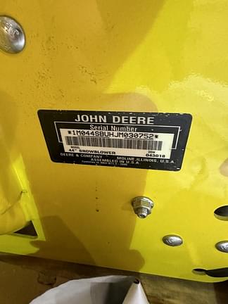 Image of John Deere 44" Snowblower Image 1