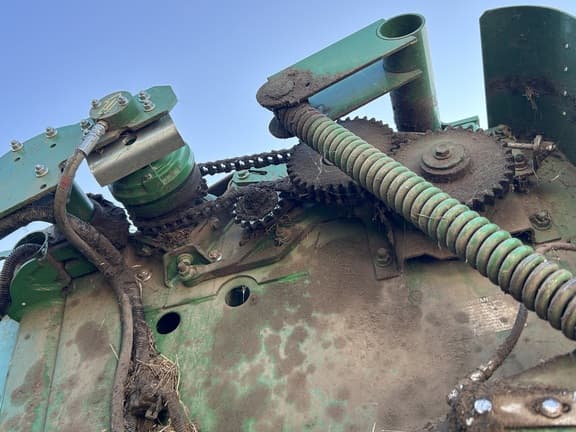 Image of John Deere 450M equipment image 4