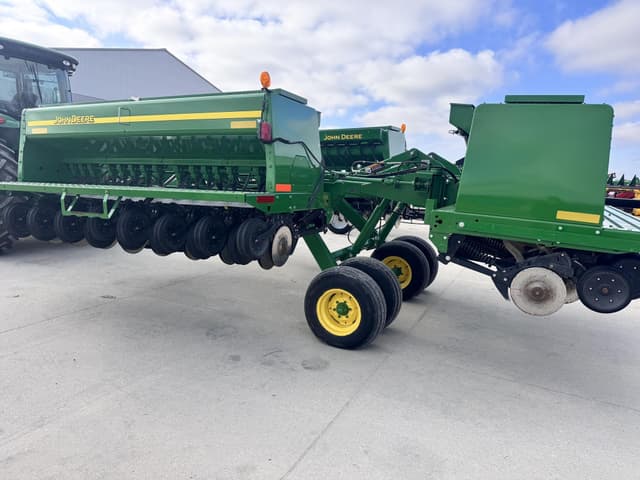 Image of John Deere 455 equipment image 1