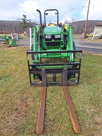 Image of John Deere 5045E equipment image 1