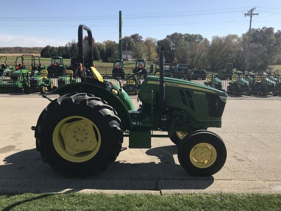 Image of John Deere 5045E equipment image 1