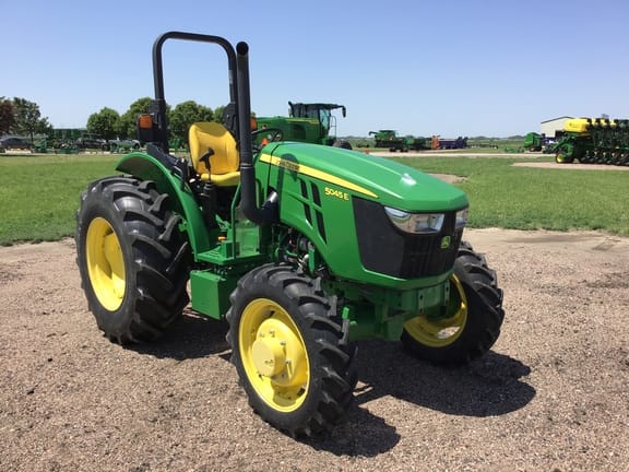 2018 John Deere 5045E Equipment Image0