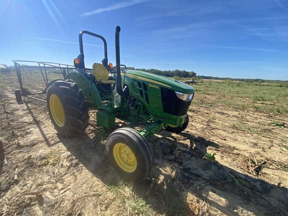 Image of John Deere 5045E equipment image 1