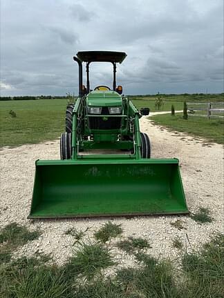 Image of John Deere 5045E equipment image 3