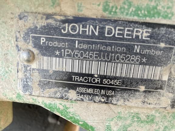 Image of John Deere 5045E equipment image 3