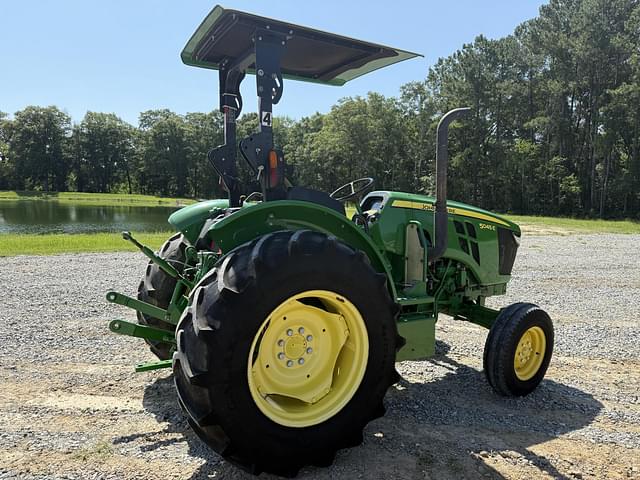 Image of John Deere 5045E equipment image 3