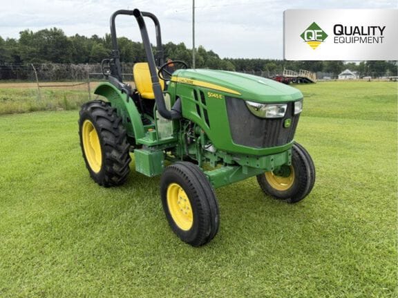 2018 John Deere 5045E Equipment Image0