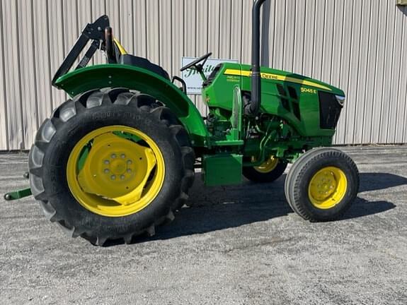2018 John Deere 5045E Equipment Image0