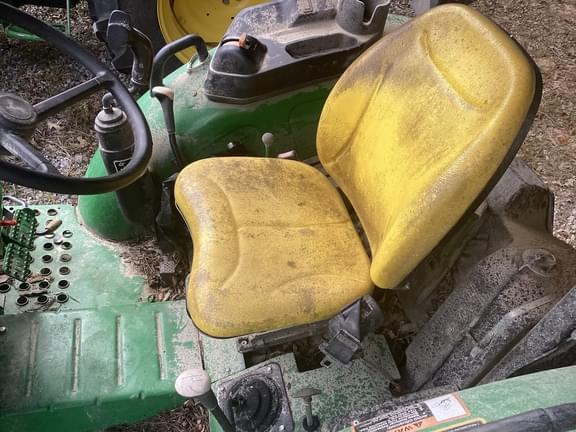 Image of John Deere 5045E equipment image 4
