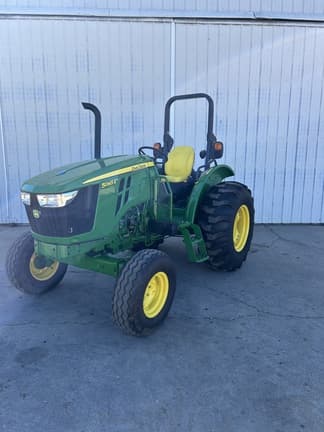 Image of John Deere 5045E equipment image 3
