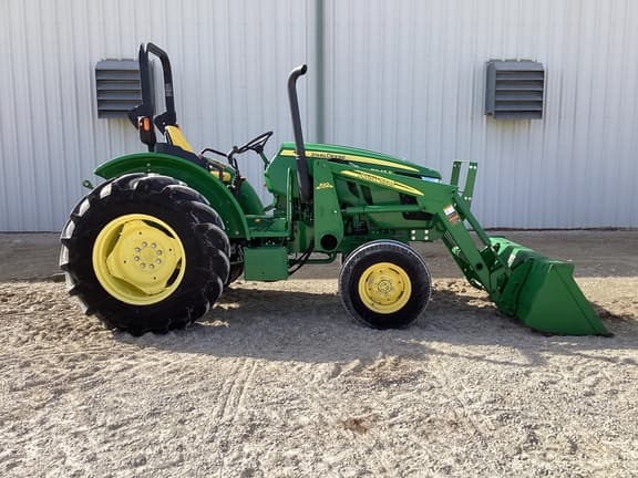 Image of John Deere 5045E equipment image 3