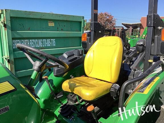 Image of John Deere 5045E equipment image 4