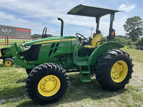 Image of John Deere 5045E Primary image