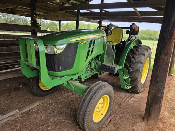 2018 John Deere 5045E Equipment Image0