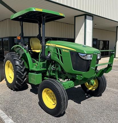 Image of John Deere 5045E equipment image 1