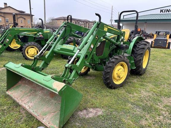 Main image John Deere 5055E