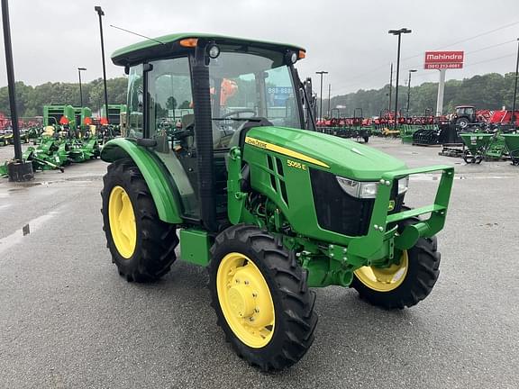 Image of John Deere 5055E equipment image 1