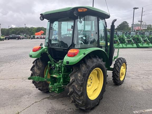 Image of John Deere 5055E equipment image 3