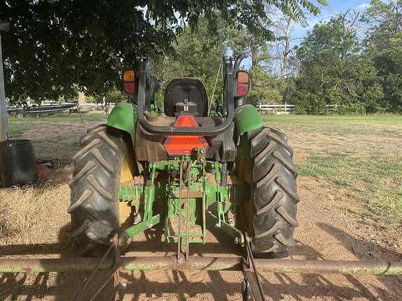 Image of John Deere 5055E equipment image 3