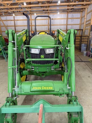 Image of John Deere 5055E equipment image 3