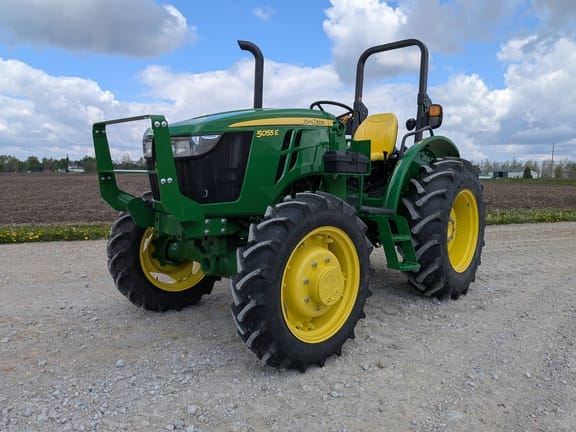 2018 John Deere 5055E Equipment Image0