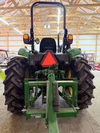 Image of John Deere 5055E equipment image 2