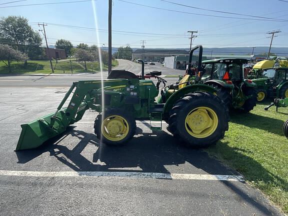 Image of John Deere 5055E equipment image 1