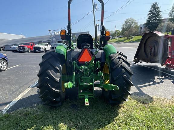 Image of John Deere 5055E equipment image 4