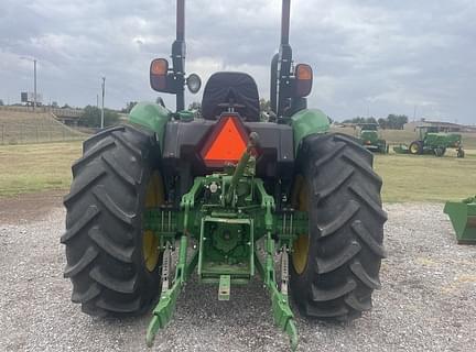 Image of John Deere 5055E equipment image 2