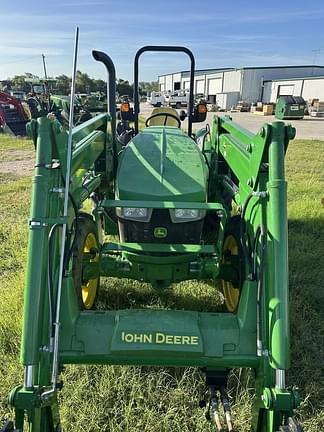 Image of John Deere 5055E equipment image 4