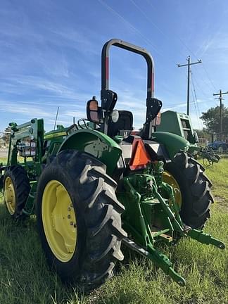 Image of John Deere 5055E equipment image 1