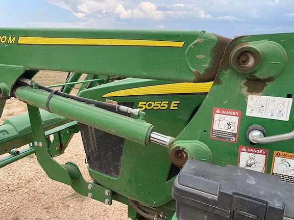 Image of John Deere 5055E equipment image 4