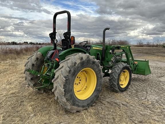 Image of John Deere 5055E equipment image 4