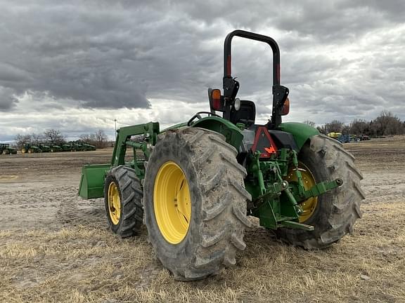 Image of John Deere 5055E equipment image 2