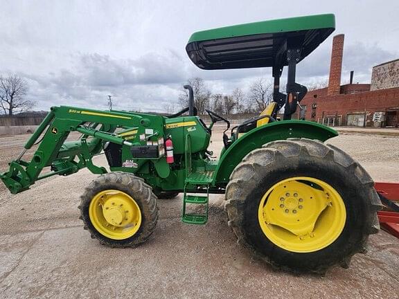 Image of John Deere 5055E equipment image 1