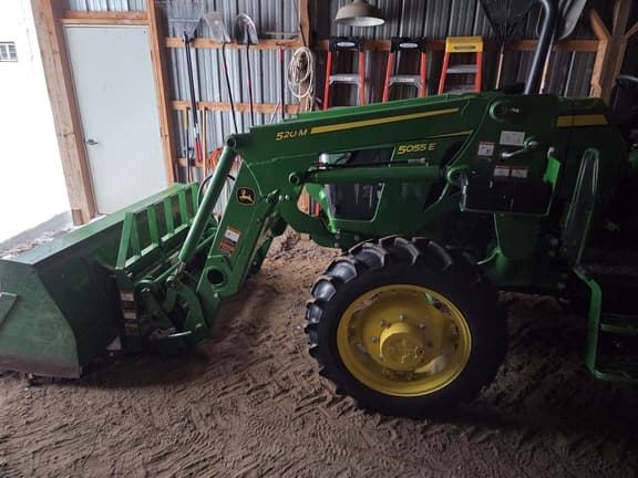 Image of John Deere 5055E equipment image 1