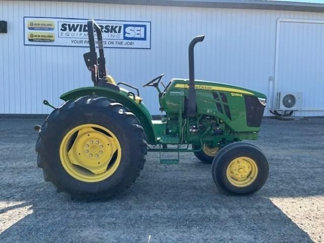 Image of John Deere 5055E equipment image 1