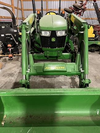 Image of John Deere 5055E equipment image 1