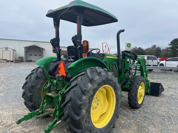Image of John Deere 5055E equipment image 4