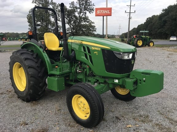 Main image John Deere 5055E