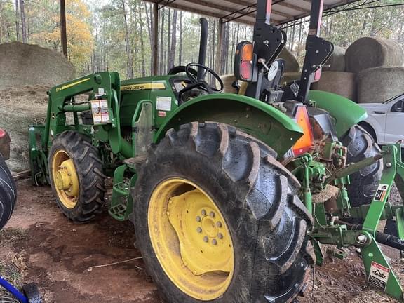 Image of John Deere 5055E equipment image 3