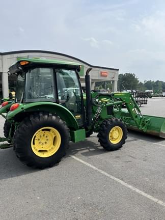 Image of John Deere 5055E equipment image 1