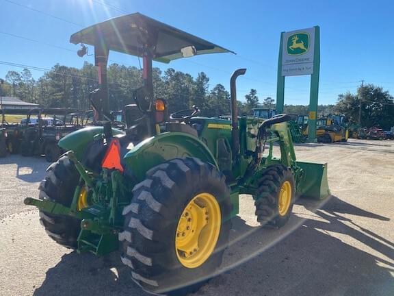 Image of John Deere 5055E equipment image 4