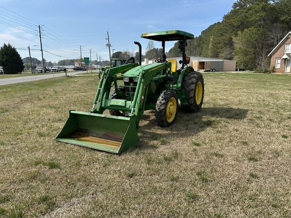 Image of John Deere 5055E equipment image 3
