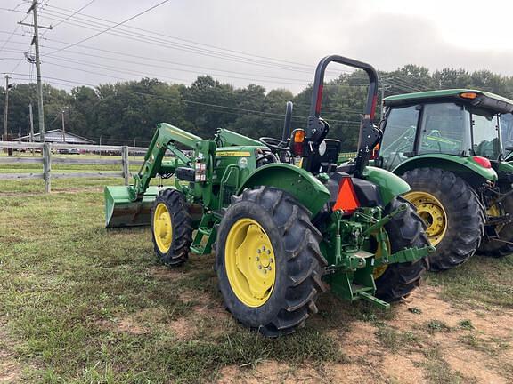 Image of John Deere 5055E equipment image 3