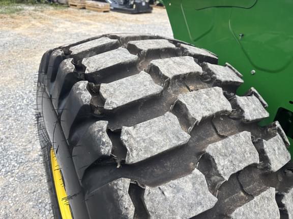 Image of John Deere 5055E equipment image 4