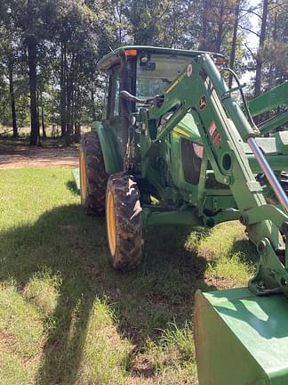 Image of John Deere 5055E equipment image 3